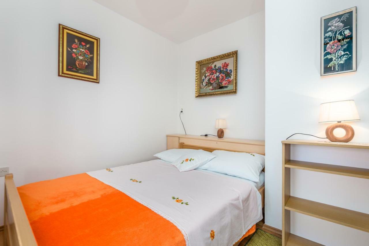 Apartmani Strott Pinezici  Exterior photo