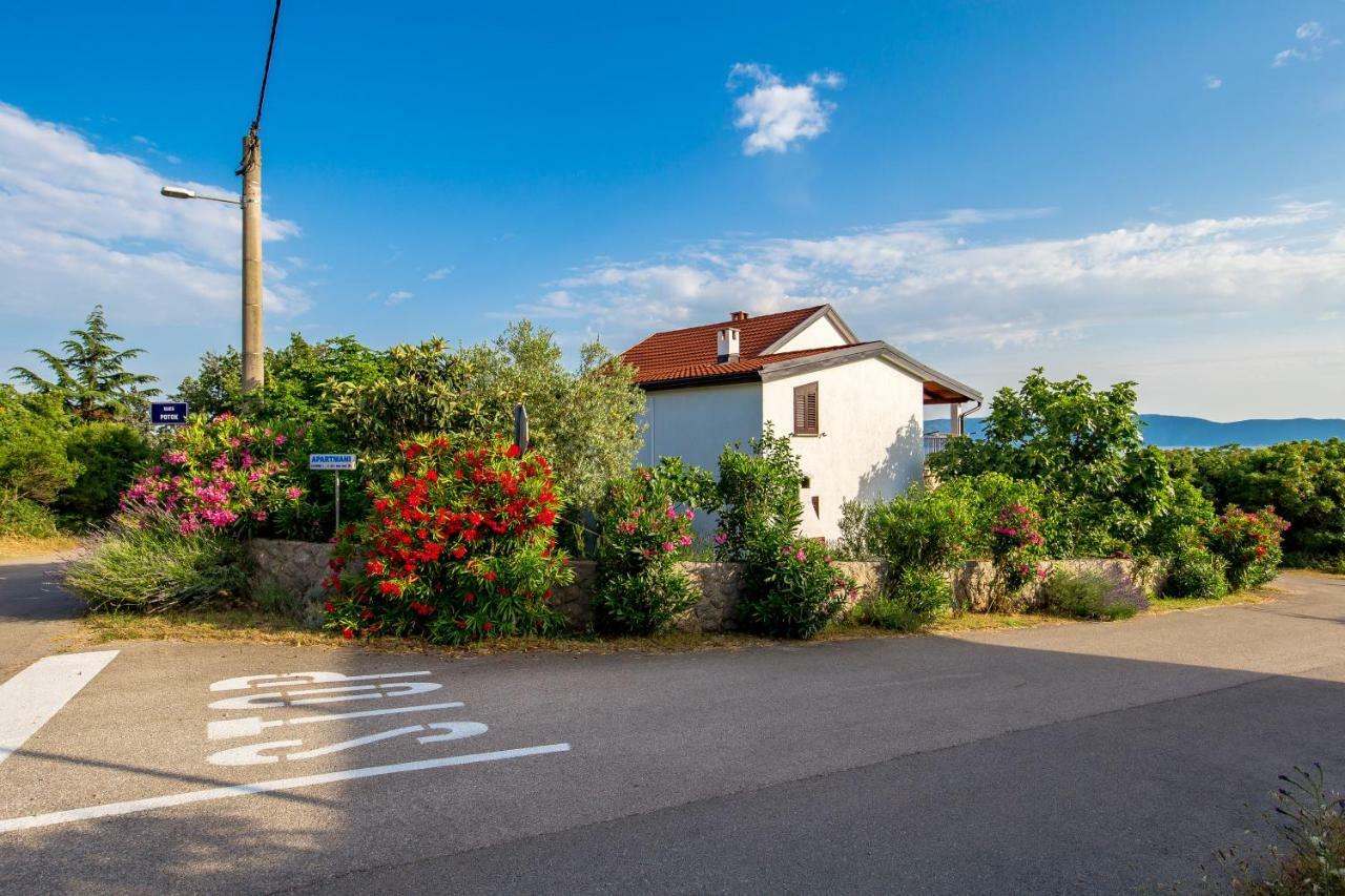 Apartmani Strott Pinezici  Exterior photo